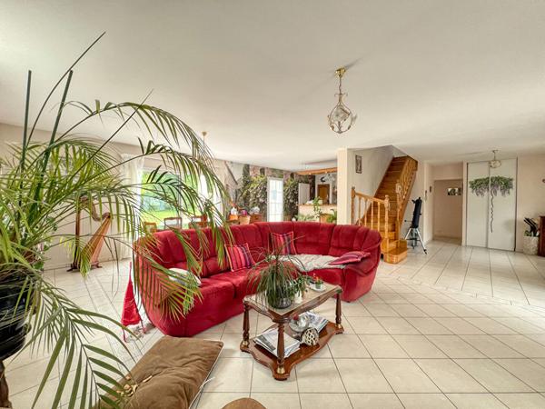 17200 ROYAN ROYAN