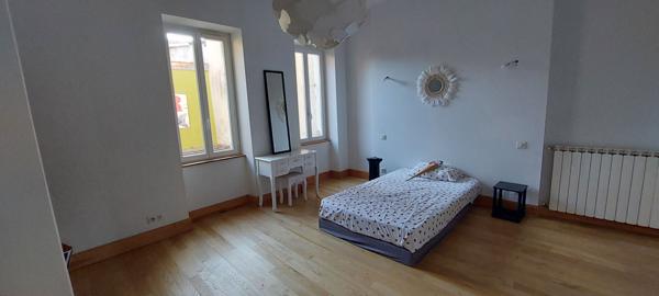 MAZERES BELLE ET GRANDE MAISON DE VILLE AVEC TERRASSE