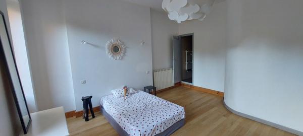 MAZERES BELLE ET GRANDE MAISON DE VILLE AVEC TERRASSE