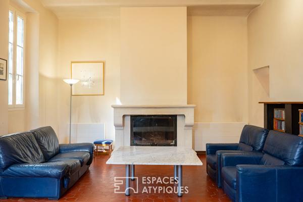 Ancienne école du XIXe s. avec piscine et ateliers d’artiste