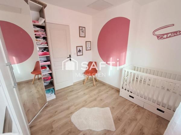 SAINT-GILLES : villa 5 pièces, piscine, dépendance