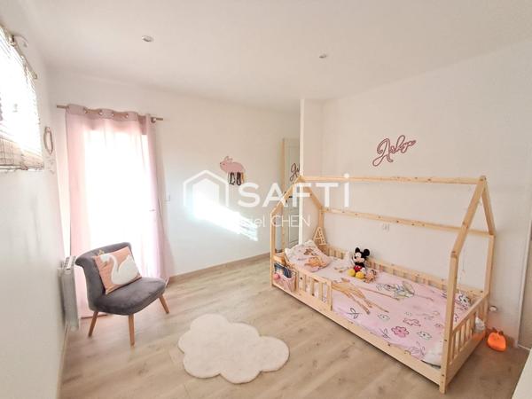 SAINT-GILLES : villa 5 pièces, piscine, dépendance