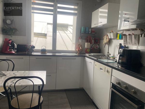 Landerneau – Appartement 82 m2, 2 chambres avec balcon, parking et cave