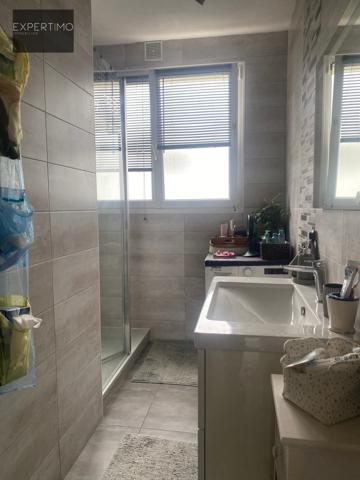 Landerneau – Appartement 82 m2, 2 chambres avec balcon, parking et cave