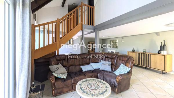 Maison à Tassin-la-Demi-Lune, 69160 - 4 pièces 110m²