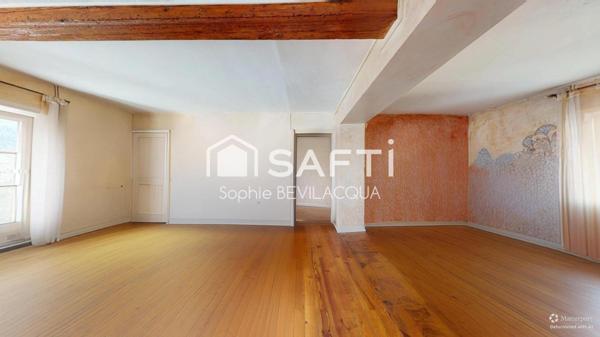 MAISON DE VILLAGE AVEC BEAUCOUP DE CACHET ET ULTRA LUMINEUSE