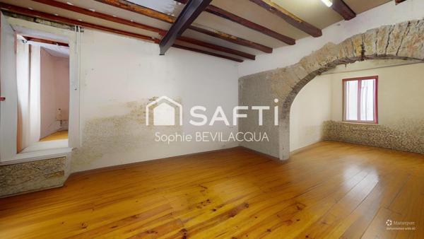 MAISON DE VILLAGE AVEC BEAUCOUP DE CACHET ET ULTRA LUMINEUSE