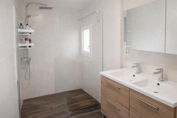 Maison ancienne rénovée avec goût – Centre-ville – 170 m² – 5 chambres – Terrain 654 m²