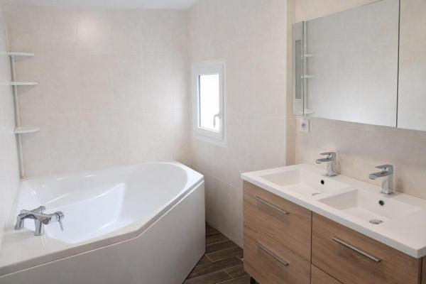 Maison ancienne rénovée avec goût – Centre-ville – 170 m² – 5 chambres – Terrain 654 m²