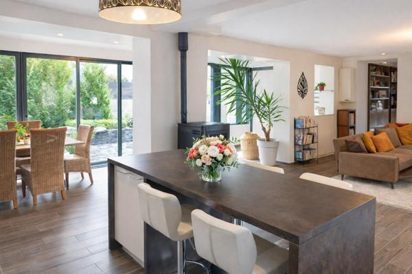 Maison ancienne rénovée avec goût – Centre-ville – 170 m² – 5 chambres – Terrain 654 m²