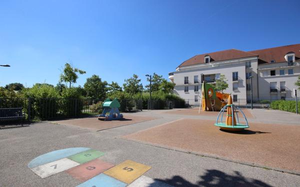 Appartement à vendre    4 pièces • 82,01 m2 Montigny-le-Bretonneux