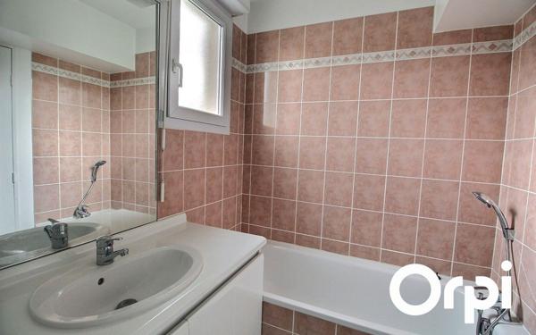 Appartement à vendre    4 pièces • 82,01 m2 Montigny-le-Bretonneux