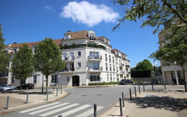 Appartement à vendre    4 pièces • 82,01 m2 Montigny-le-Bretonneux