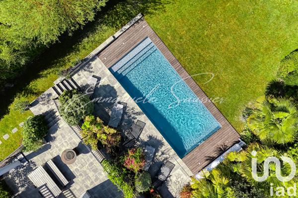 Maison à vendre 9 pièces 227 m² La Celle-Saint-Cloud