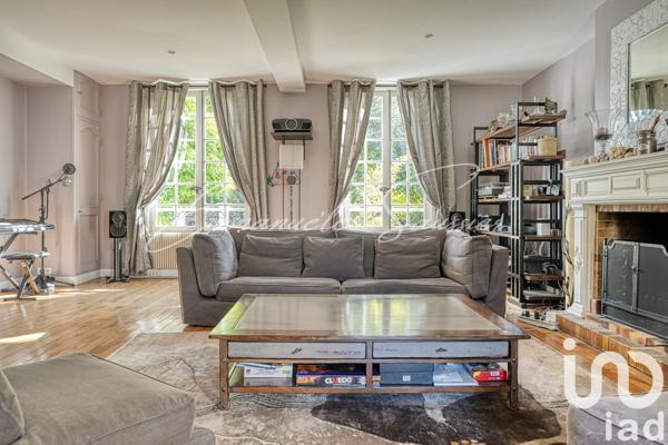 Maison à vendre 9 pièces 227 m² La Celle-Saint-Cloud