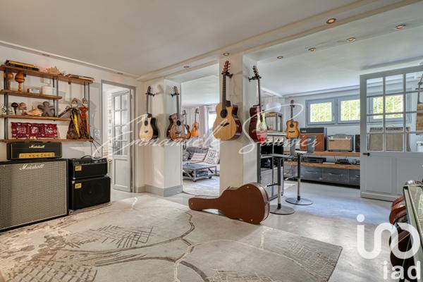 Maison à vendre 9 pièces 227 m² La Celle-Saint-Cloud