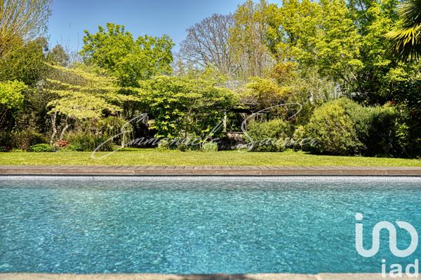 Maison à vendre 9 pièces 227 m² La Celle-Saint-Cloud