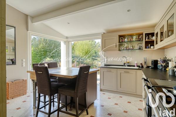 Maison à vendre 9 pièces 227 m² La Celle-Saint-Cloud