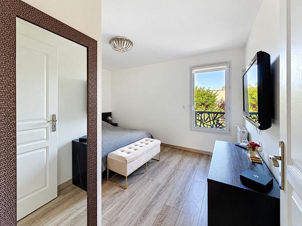 Maison située à Claye Souilly - construction 2017 - 4 chambres - jardin de 450 m2 - garage