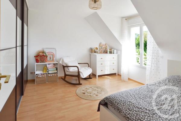 Maison à vendre  7 pièces - 172 m 2   BRUNOY  - 91