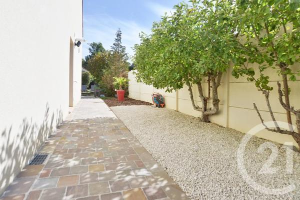 Maison à vendre  7 pièces - 172 m 2   BRUNOY  - 91