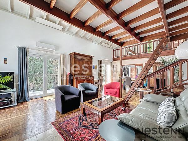 Villa T6 213 m2 avec piscine, pool house, grands volumes et sous-sol de 150 m² à Pourrières