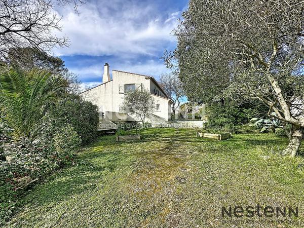 Villa T6 213 m2 avec piscine, pool house, grands volumes et sous-sol de 150 m² à Pourrières