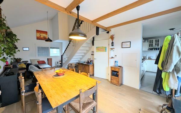 Appartement à vendre    4 pièces • 95,82 m2 Bordeaux