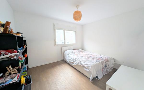 Appartement à vendre    4 pièces • 95,82 m2 Bordeaux