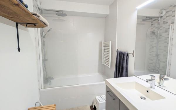 Appartement à vendre    4 pièces • 95,82 m2 Bordeaux