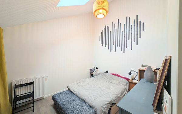 Appartement à vendre    4 pièces • 95,82 m2 Bordeaux