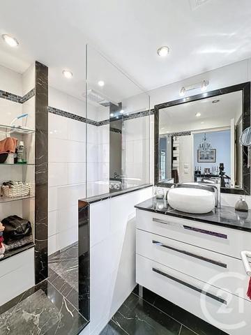 Appartement F4 à vendre  4 pièces - 83,90 m 2   VERSAILLES  - 78