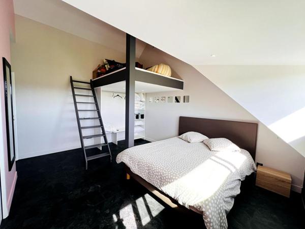 Belle contemporaine- piscine- 196 m2- 3 suites,1ch- Bureau