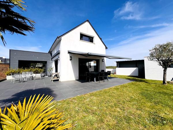 Belle contemporaine- piscine- 196 m2- 3 suites,1ch- Bureau