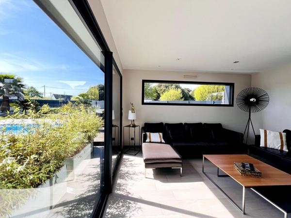 Belle contemporaine- piscine- 196 m2- 3 suites,1ch- Bureau