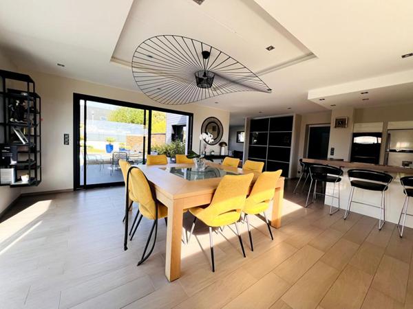 Belle contemporaine- piscine- 196 m2- 3 suites,1ch- Bureau