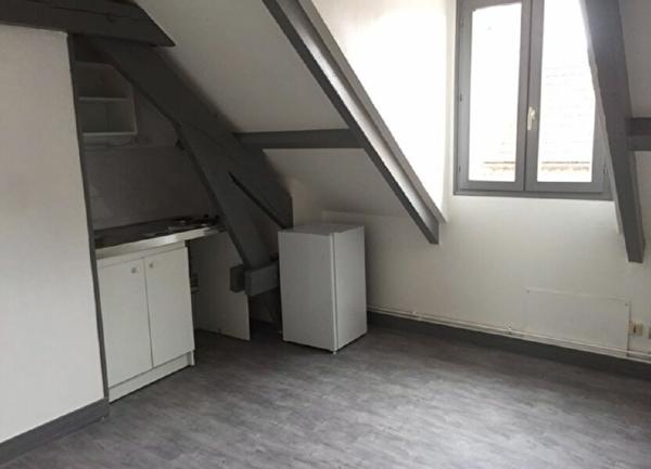 Appartement à louer    1 pièce •  Compiègne