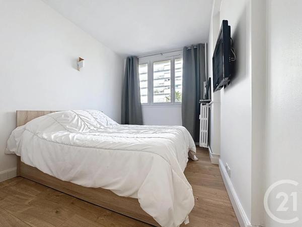 Appartement F3 à vendre  3 pièces - 54,82 m 2   PARIS  - 75020