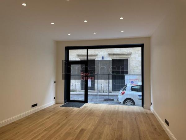 Bureau de 334 m² à louer à Bordeaux Centre