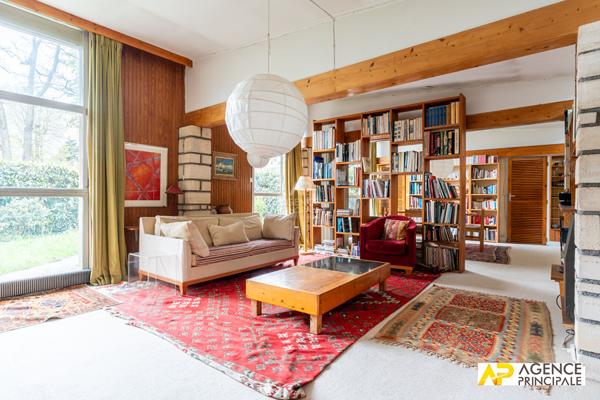 Maison Maisons Laffitte 6 pièce(s) 140.85 + sous sol 750 000 € **  - Référence  4663