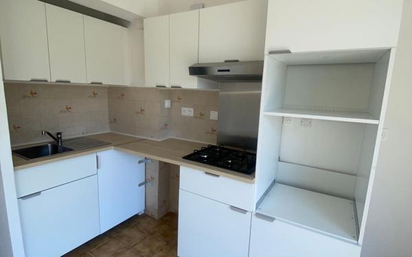 Appartement à louer    2 pièces •  Mallemort