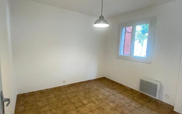 Appartement à louer    2 pièces •  Mallemort