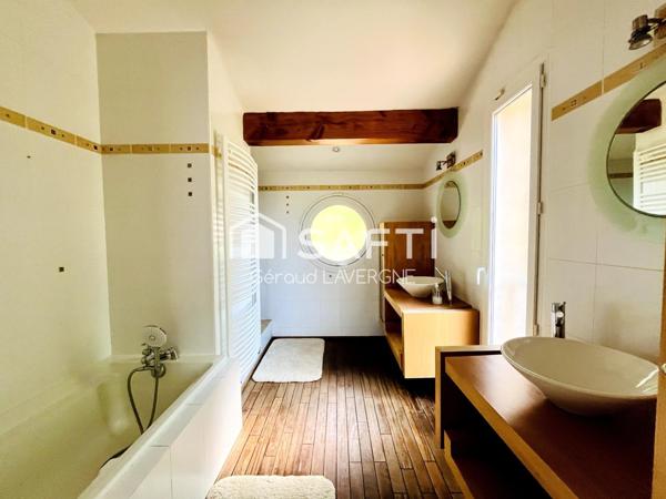 Maison d'architecte très bien situé