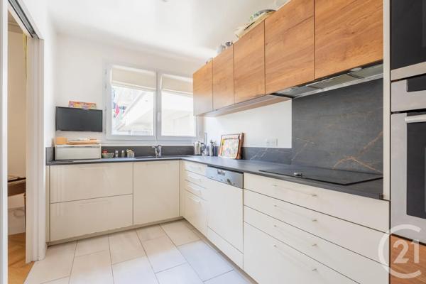 Appartement 3/4 Pièces à vendre  4 pièces - 97,01 m 2   PARIS  - 75012