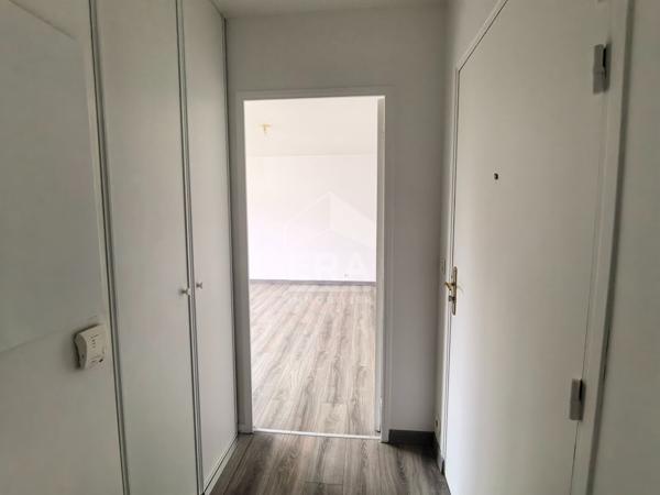Location non meublée - Appartement Guyancourt T1 bis 29 m2