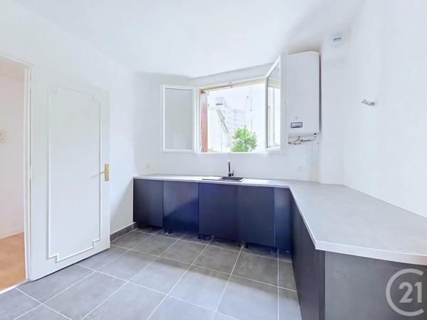 Appartement F4 à vendre  5 pièces - 81,28 m 2   COLOMBES  - 92
