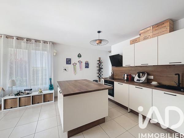 Appartement à vendre 4 pièces 74,4 m² Saint-Fargeau-Ponthierry