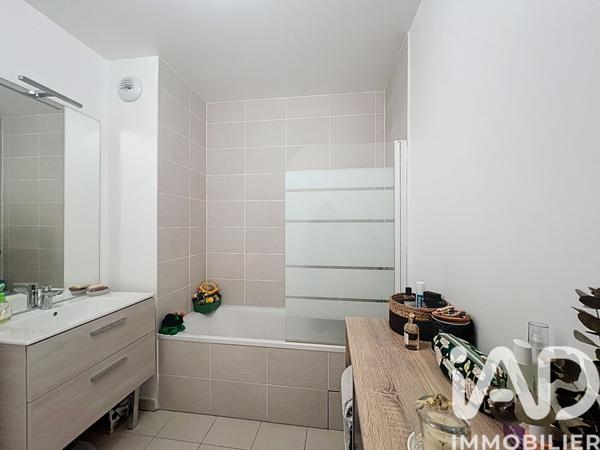 Appartement à vendre 4 pièces 74,4 m² Saint-Fargeau-Ponthierry