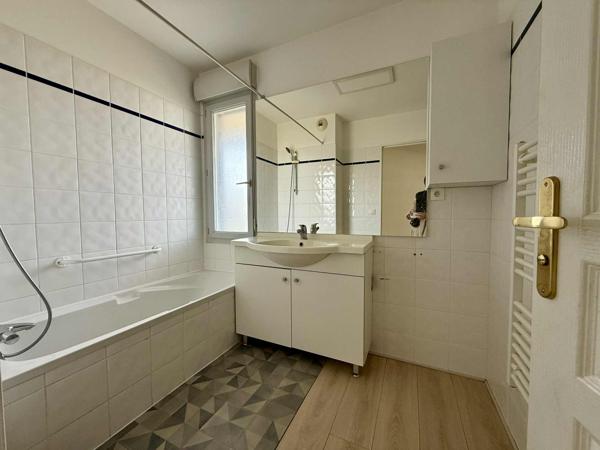 Appartement 3 pièce(s) 2 chambre(s) 70.7 m²