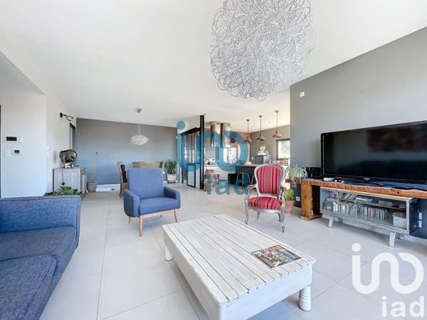 Maison d’architecte 5 pièces de 149 m² à Corneilhan (34490)